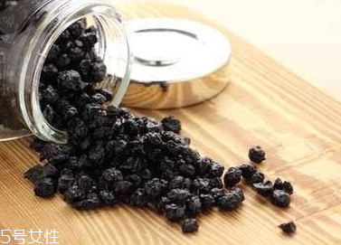 藍(lán)莓干是酸性還是堿性？屬于堿性