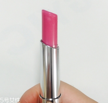 迪奧005和004哪個好看？