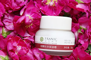 法蘭琳卡面霜多少錢？談?wù)勎业氖褂眯牡?><p><strong>法蘭琳卡面霜多少錢？談?wù)勎业氖褂眯牡?/strong></p></a></li> </ul>
</div>
<div   id=