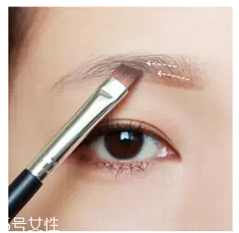 眉粉怎么畫眉毛好看？這么用眉妝超完美