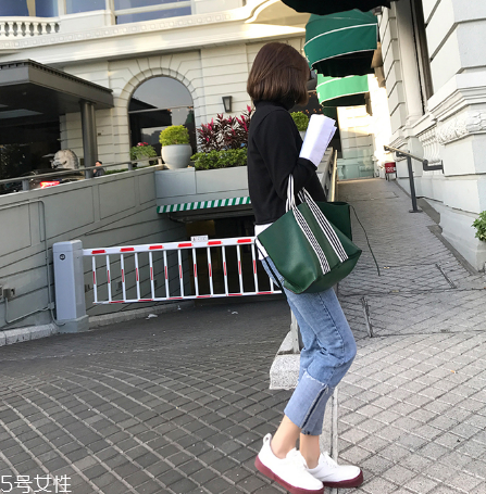 牛仔褲全棉的好嗎？牛仔褲材質(zhì)這樣挑