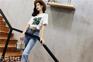 牛仔褲染上紅色怎么辦？牛仔褲染色別擔(dān)心