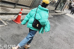 牛仔褲脫漿是什么意思？脫漿之后更柔軟