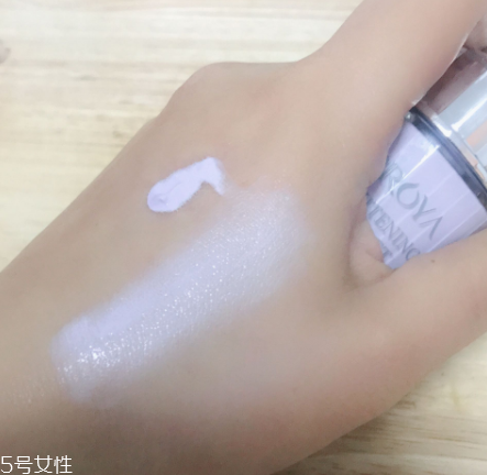 珀萊雅隔離霜紫的好還是綠的好？紫色百搭
