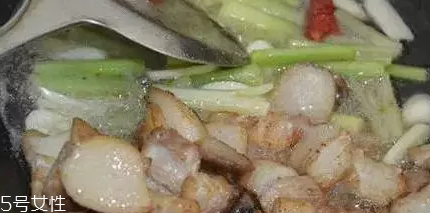 花椰菜炒肉怎么做好吃？這么做簡單又美味