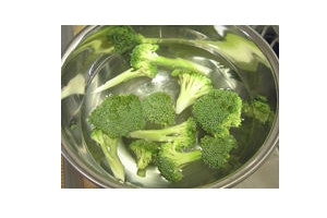 花椰菜怎么切？把整莖切掉最好炒