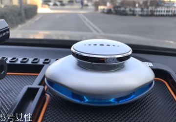 汽車(chē)香水怎么安裝？香水座需粘貼