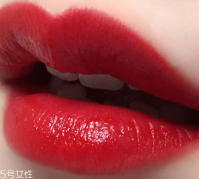 阿瑪尼401和402哪個(gè)好看？401黃皮摯愛