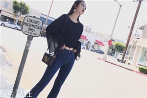 牛仔褲曬黃了怎么辦？牛仔褲應(yīng)避免暴曬