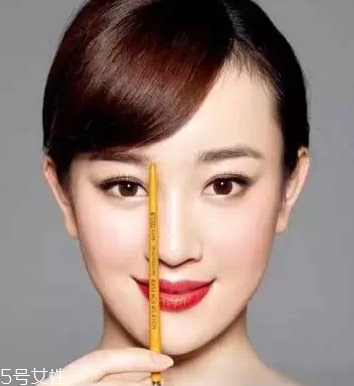 怎么化標(biāo)準(zhǔn)眉？三點(diǎn)法打造親和眉形