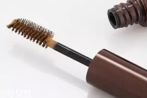 染眉膏和眉筆哪個好用？染眉膏適合濃眉