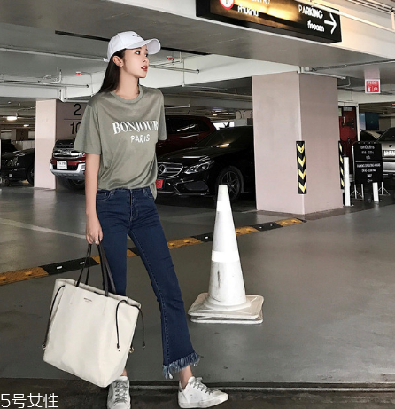 胖人適合穿牛仔褲嗎？選對(duì)版型誰(shuí)都可以穿