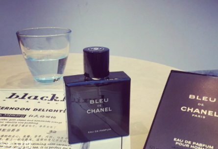 chanel蔚藍(lán)男士淡香水好聞嗎？陽剛男人氣魄