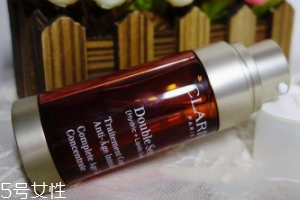 嬌韻詩雙管精華好用嗎？年輕肌膚的日?？寡趸a(chǎn)品