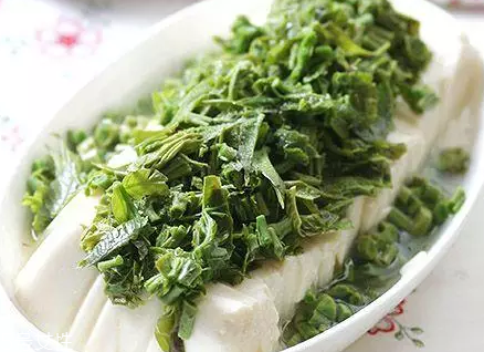香椿涼拌怎么做好吃？超級(jí)簡(jiǎn)單的3道開胃菜