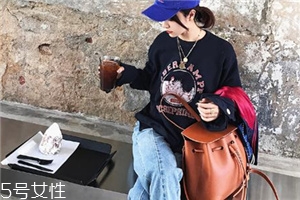 牛仔褲發(fā)霉了怎么洗掉？清洗霉斑小妙招