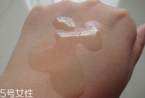 papa recipe春雨卸妝水怎么用？濕敷10秒即可
