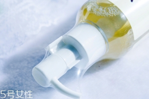 papa recipe春雨卸妝水怎么用？濕敷10秒即可