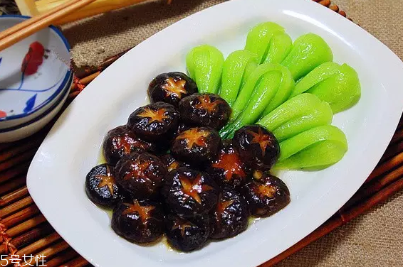 油菜怎么炒不苦？焯水能去掉苦味