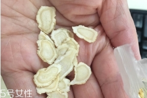 西洋參治失眠嗎？服用過(guò)量還會(huì)導(dǎo)致失眠