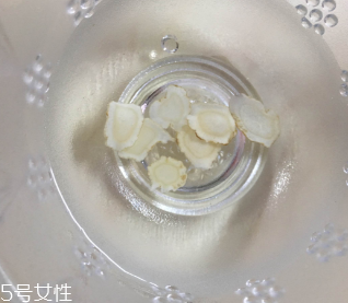 西洋參治失眠嗎？服用過(guò)量還會(huì)導(dǎo)致失眠