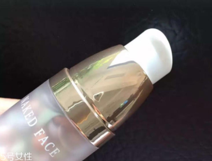 holika隔離霜好用嗎？性價(jià)比極高的干皮隔離霜