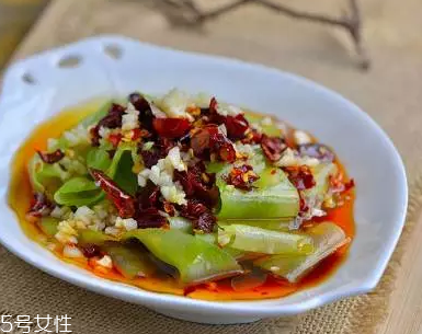 萵筍生吃好還是熟吃好？煮熟后維生素含量大大降低