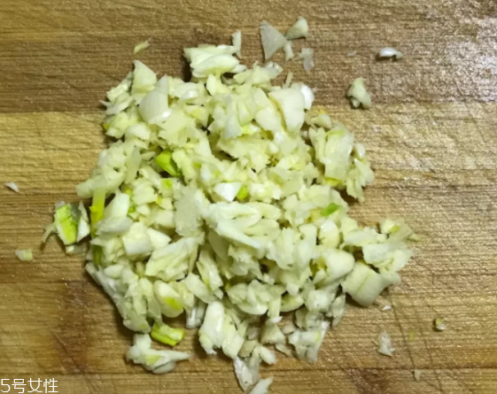 餃子餡用豬的哪塊肉好？前腿肉是餃子餡首選