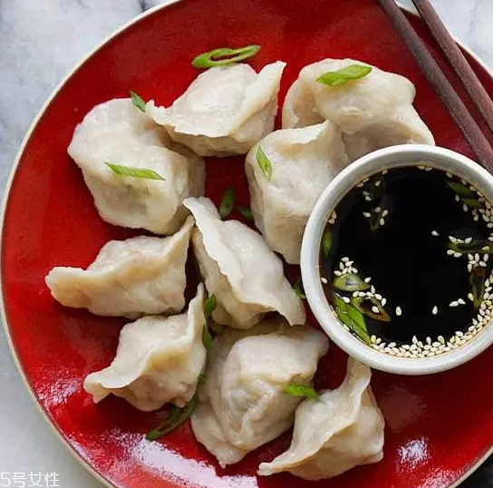 餃子餡用豬的哪塊肉好？前腿肉是餃子餡首選