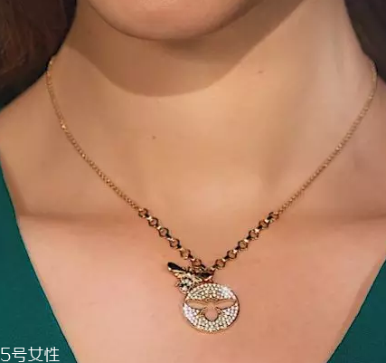施華洛世奇小蜜蜂項(xiàng)鏈多少錢(qián)？