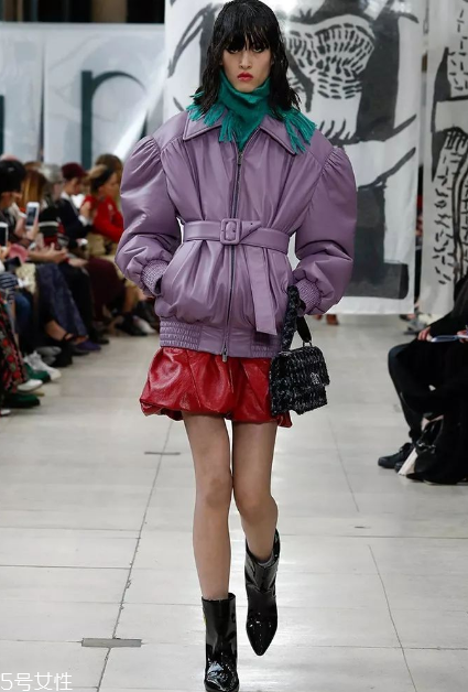 miumiu2018秋冬系列好看嗎_有哪些款式？