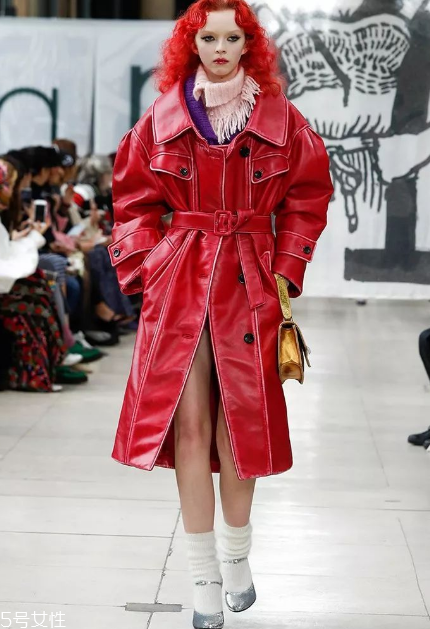 miumiu2018秋冬系列好看嗎_有哪些款式？