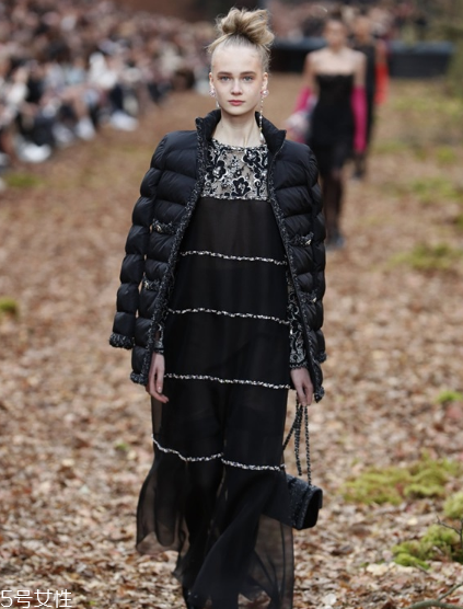 chanel香奈兒2018秋冬系列好看嗎_有哪些款式？