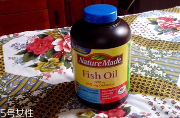 nature made萊萃美魚油怎么吃？