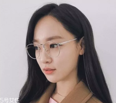 戴眼鏡好看還是不戴眼鏡好看？寬眼距戴眼鏡很精致
