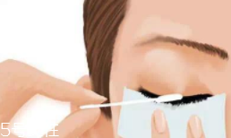 卸眼妝眼睛刺痛怎么辦？5款溫和不刺激的眼部卸妝推薦