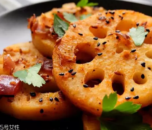 毛孔大黑頭多怎么辦？4款產(chǎn)品讓你無懼毛孔問題