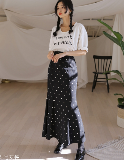 波點裙搭配什么上衣？復(fù)古混搭風(fēng)女王