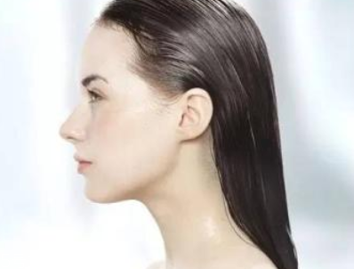 發(fā)膜在頭發(fā)上停留多久？正常發(fā)質(zhì)3到5分鐘