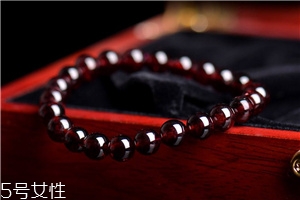 石榴石手鏈睡覺能戴嗎？這些情況你需要考慮
