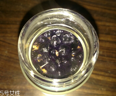 黑枸杞還還是紅枸杞好？各有千秋