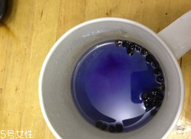 黑枸杞能和菊花一起泡嗎？這個搭配沒毛病