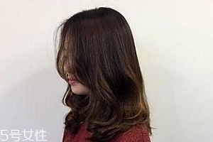 燙發(fā)水能維持多久？3個月左右
