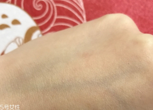 純露可以當(dāng)噴霧嗎？隨時為你補(bǔ)充水分