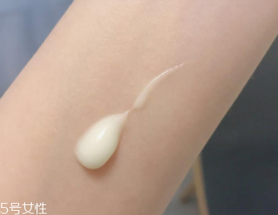 碧柔藍(lán)管防曬有酒精嗎？酒精過敏者慎用