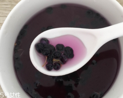 黑枸杞能和紅枸杞一起泡嗎？