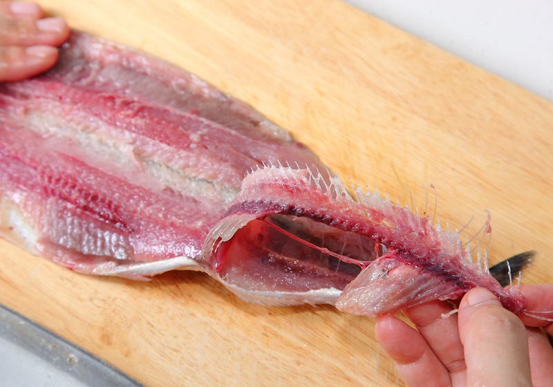 秋刀魚怎么殺？秋刀魚如何清洗