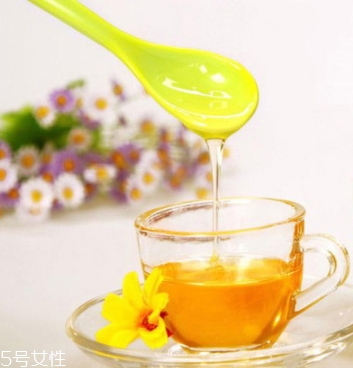麥盧卡蜂蜜和普通蜂蜜有什么區(qū)別？貴得有理由