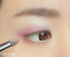 夏天化妝怎么樣不脫妝？8個(gè)小技巧讓你做清爽女神