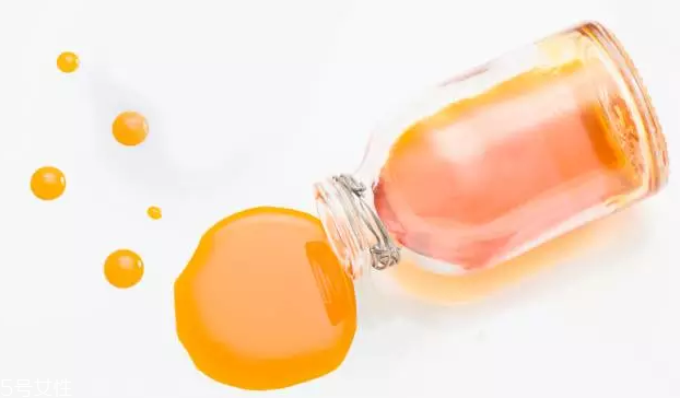 顏色淺的玫瑰果油是假貨嗎？純正玫瑰果油是琥珀色